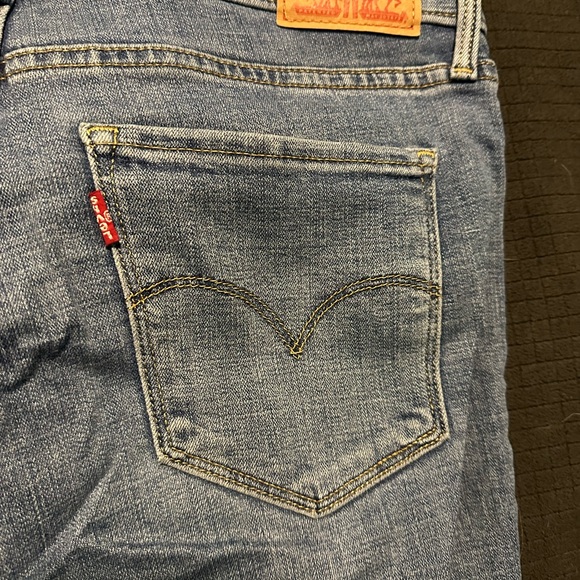 Levi’s straight leg jeans - Picture 3 of 6